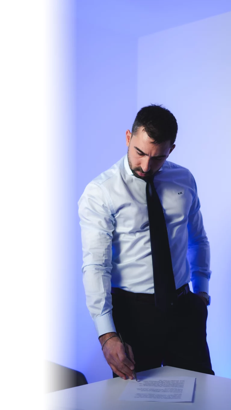 Ricardo_Rimasolucionesfinancieras_firmando