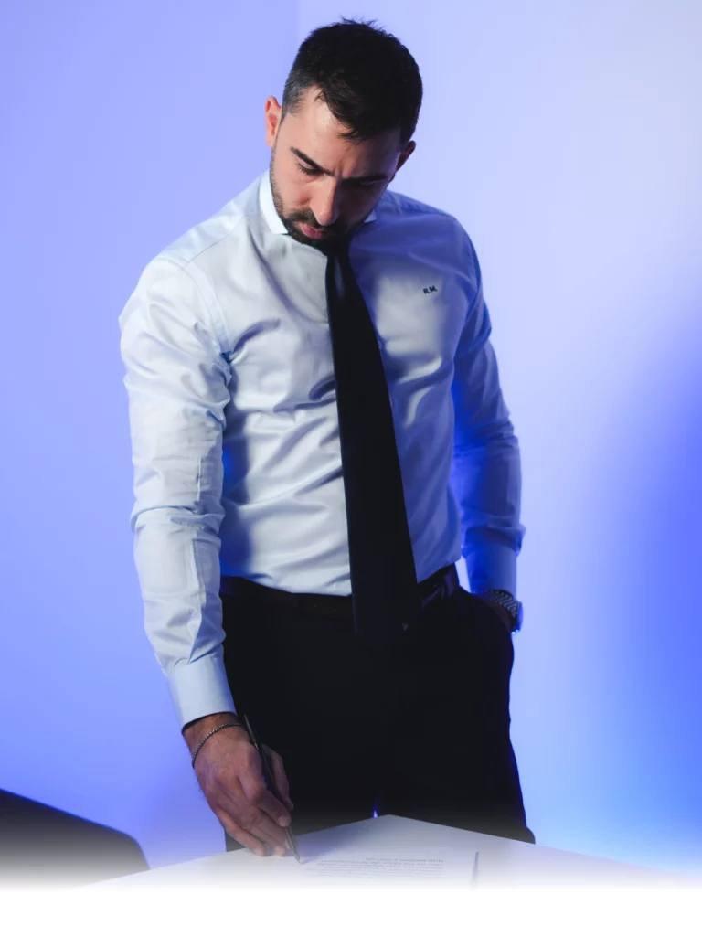 Ricardo_Rimasolucionesfinancieras_firmando